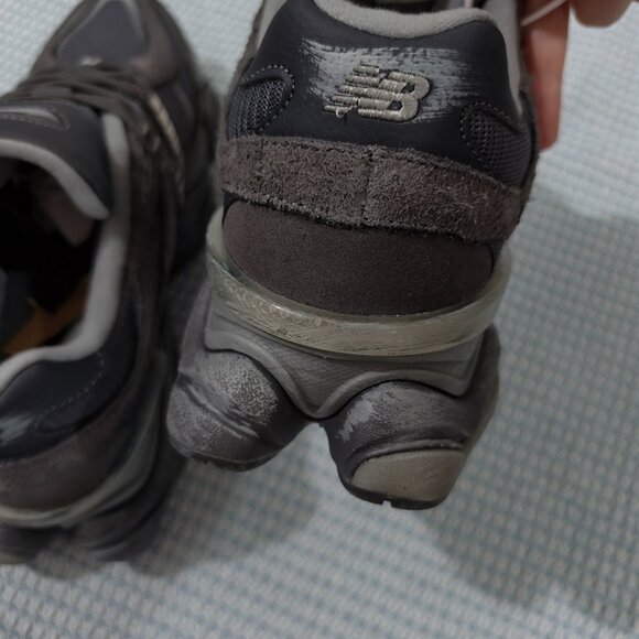 New Balance 9060 Sneakers In Dark Grey - Picture 8 of 8